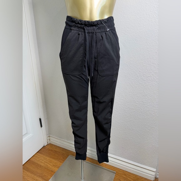 lululemon athletica Black Skinny Pants 2 - Picture 2 of 6